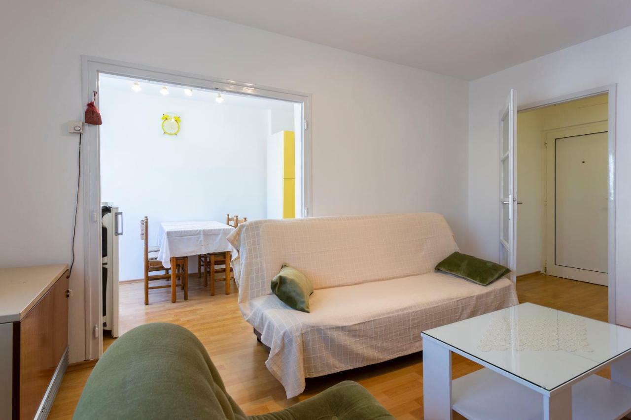 Apartment Anna With Free Private Parking Pula Exterior photo